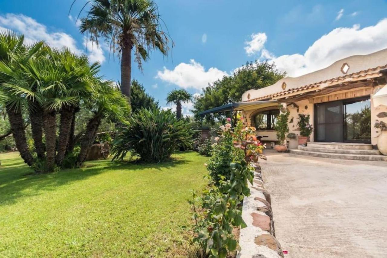 Villa Con Immenso Giardino Orosei Extérieur photo