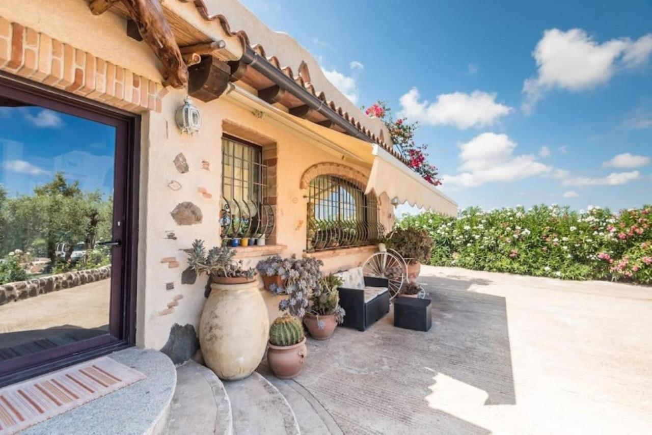 Villa Con Immenso Giardino Orosei Extérieur photo