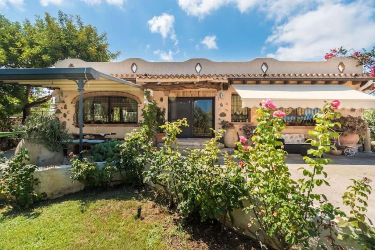 Villa Con Immenso Giardino Orosei Extérieur photo